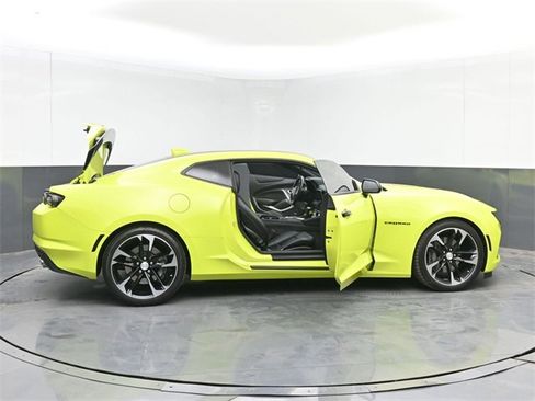 Used 2021 Chevrolet Camaro SS image 47