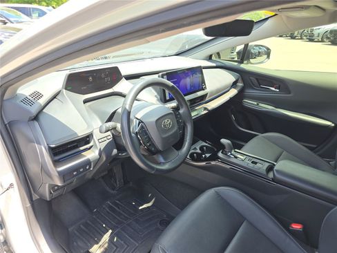 Used 2023 Toyota Prius XLE FWD image 22