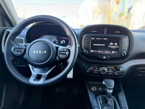 Used 2023 Kia Soul LX w/ Option Group 015 FWD image 26