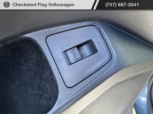 Used 2024 Volkswagen Tiguan SE R-Line image 14