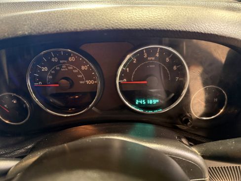 Used 2017 Jeep Wrangler Unlimited Sport AWD/4WD image 17