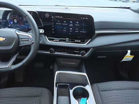 Used 2025 Chevrolet Equinox LT image 15