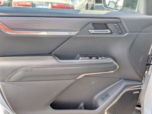 Certified 2025 GMC Acadia Elevation image 13