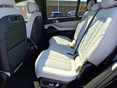 Used 2026 BMW X7 xDrive40i w/ M Sport Package image 5
