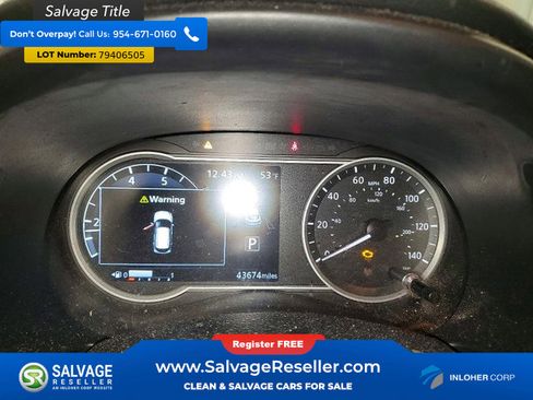 Used 2019 Nissan Kicks SR w/ SR Premium Package image 12