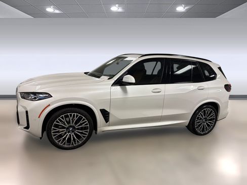 Used 2026 BMW X5 sDrive40i w/ M Sport Package RWD image 2