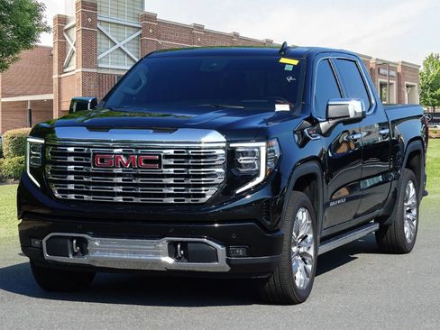 Used 2024 GMC Sierra 1500 Denali w/ Denali Reserve Package AWD/4WD image 4