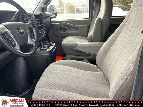 Used 2017 Chevrolet Express 2500 LS image 17