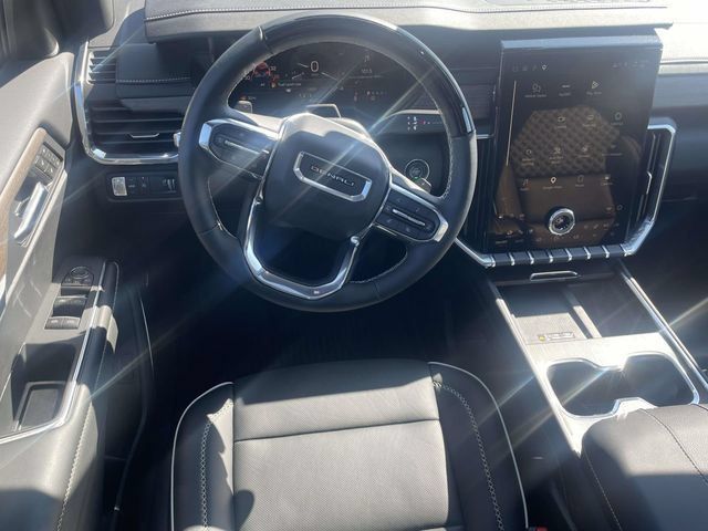 Used 2026 GMC Acadia Denali w/ Super Cruise Package FWD image 13