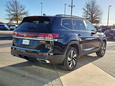 New 2026 Volkswagen Atlas SE image 4