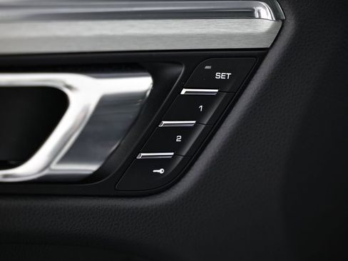 Certified 2026 Porsche Macan AWD/4WD image 21
