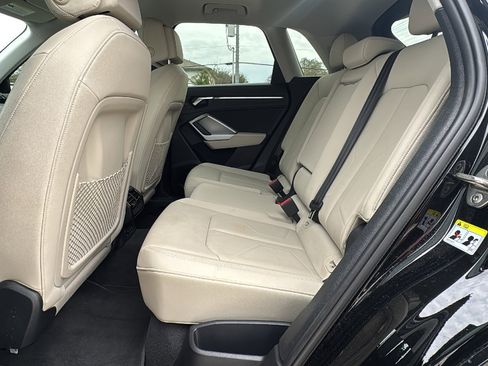 Used 2019 Audi Q3 2.0T Premium Plus image 15