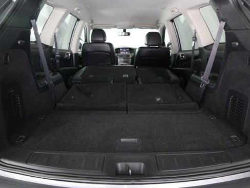 Used 2020 Nissan Pathfinder SL AWD/4WD image 38