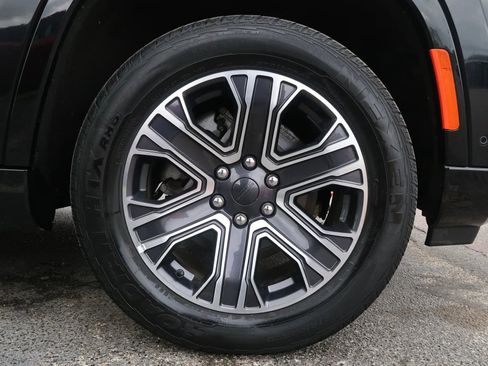 Used 2024 Jeep Wagoneer Series II image 56