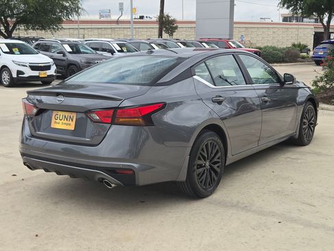 New 2026 Nissan Altima 2.5 SV FWD image 3