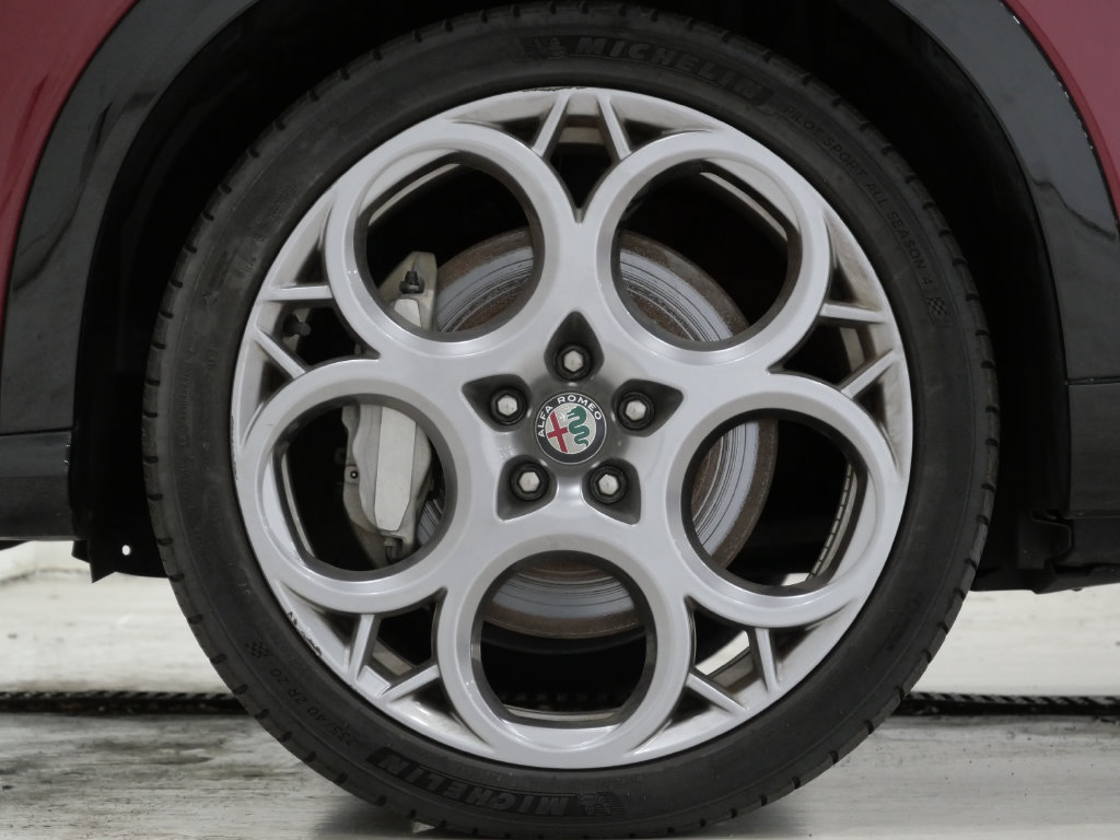 Used 2024 Alfa Romeo Tonale Ti AWD/4WD image 10