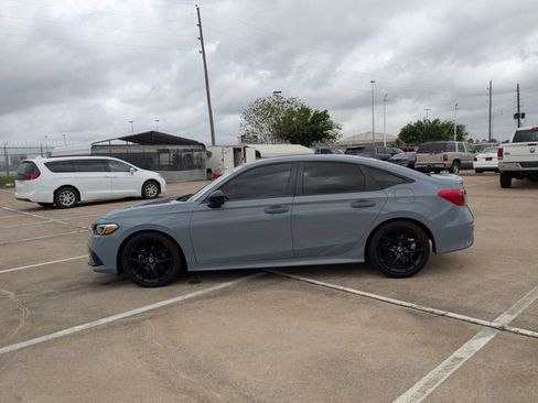 Used 2023 Honda Civic Sport image 8