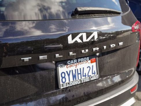 Certified 2022 Kia Telluride S image 12