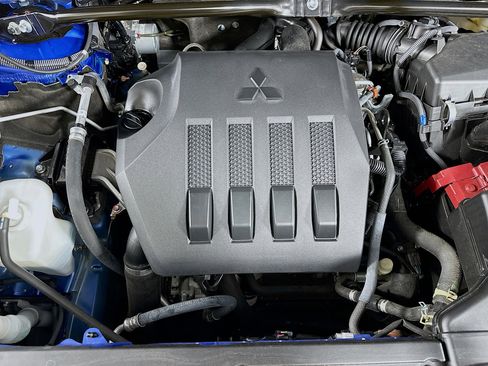 Used 2025 Mitsubishi Eclipse Cross SE image 32