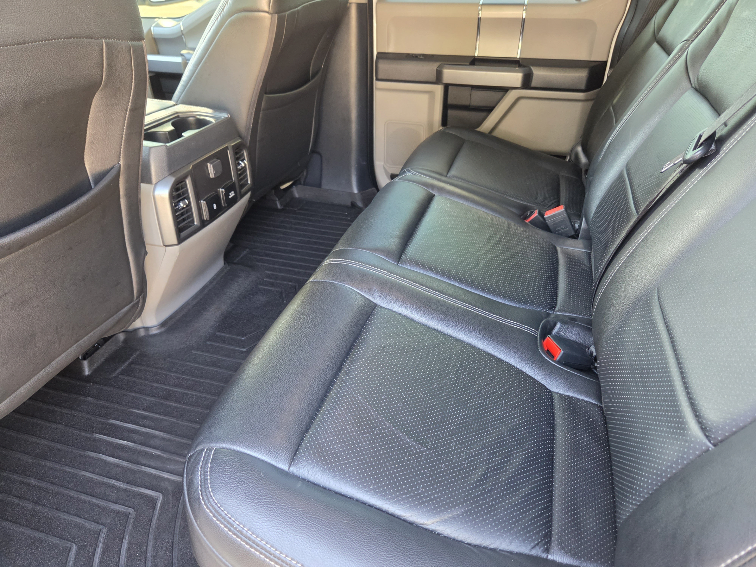 Used 2022 Ford F250 XLT w/ Black Appearance Package AWD/4WD image 27