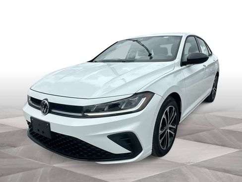 Used 2025 Volkswagen Jetta Sport FWD image 4