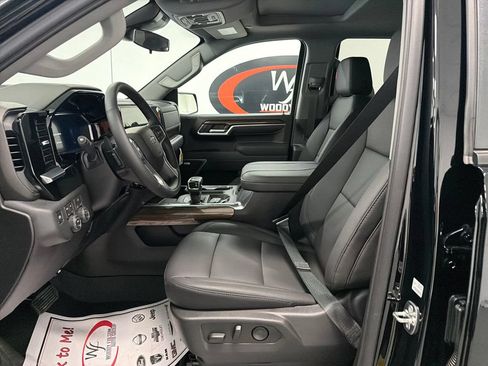 New 2026 Chevrolet Silverado 1500 RST AWD/4WD image 9