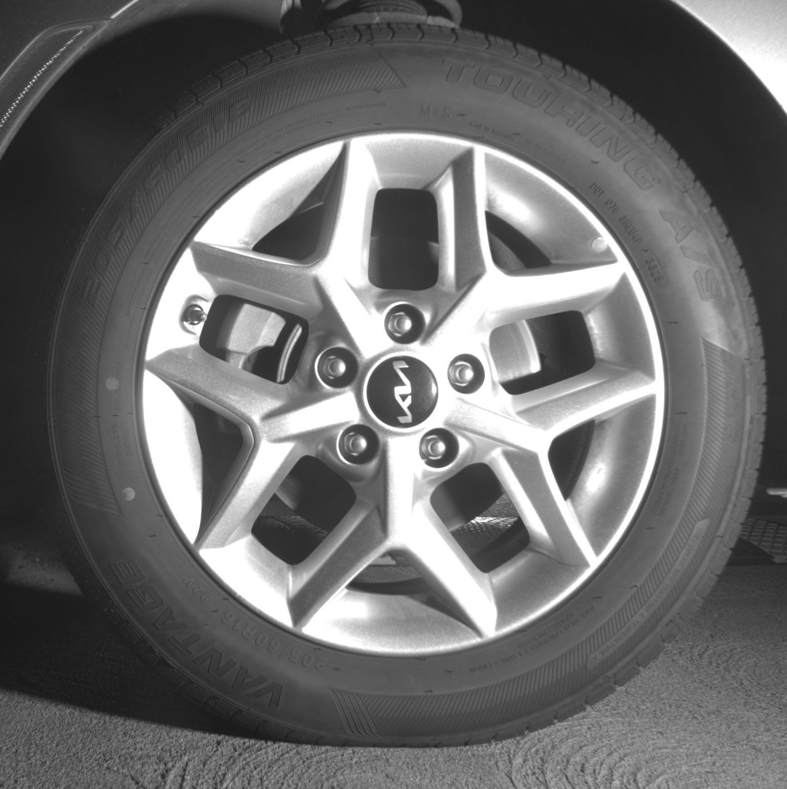 Used 2025 Kia Soul LX w/ LX Technology Package FWD image 13