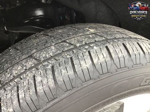 Used 2023 Ford F150 Lightning Platinum image 28