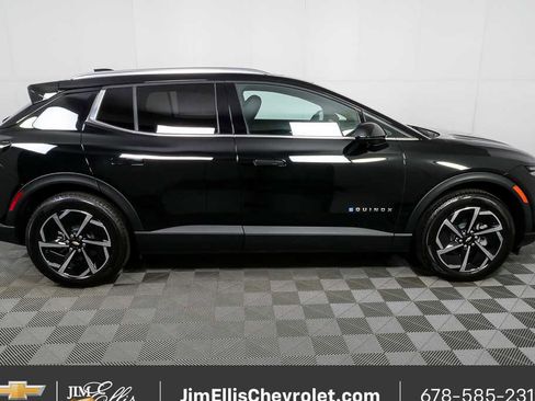 New 2026 Chevrolet Equinox EV LT image 2