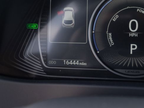 Used 2024 Lexus UX 250h AWD w/ Premium Package image 3