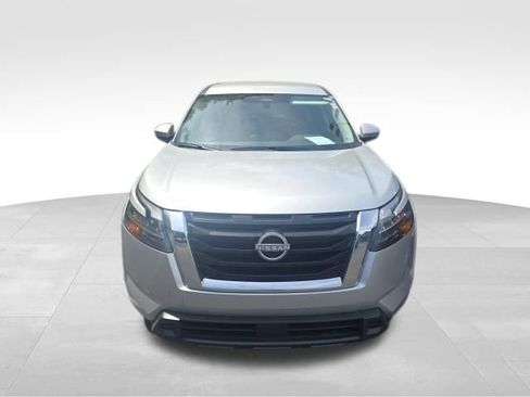 Used 2025 Nissan Pathfinder SV AWD/4WD image 9
