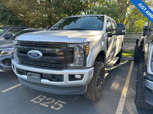 Used 2019 Ford F350 Lariat w/ Lariat Ultimate Package AWD/4WD image 1