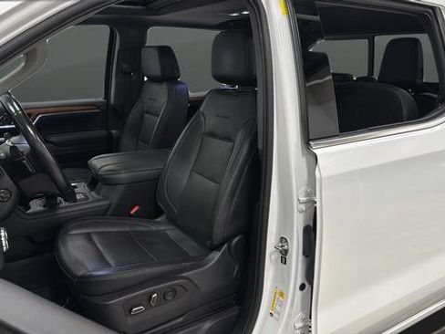 Used 2023 GMC Sierra 1500 Denali AWD/4WD image 9