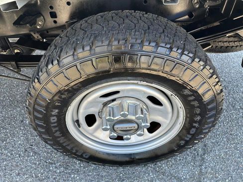 Used 2019 Ford F350 XL w/ Power Equipment Group image 53