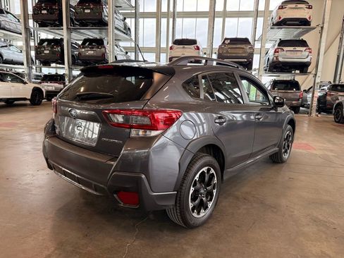 Used 2023 Subaru Crosstrek 2.0i AWD/4WD image 3