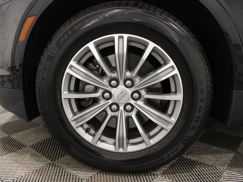 Used 2017 Cadillac XT5 Luxury w/ Driver Awareness Package AWD/4WD image 37