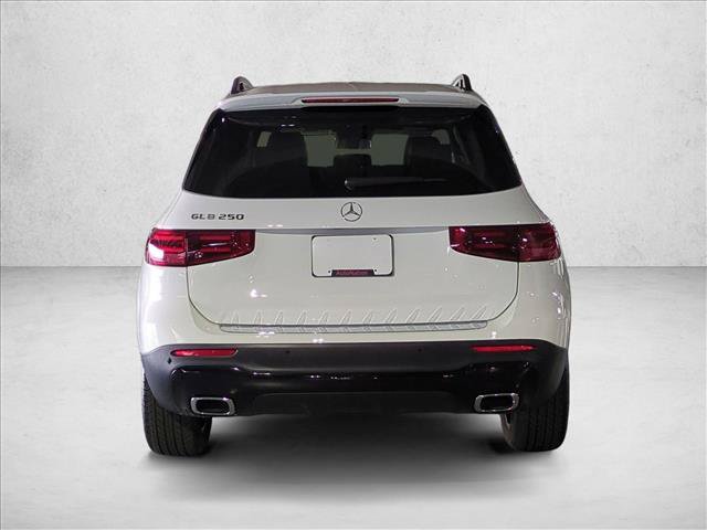 Used 2026 Mercedes-Benz GLB 250 image 7