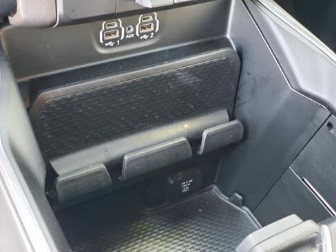 Used 2022 RAM 1500 Laramie w/ Sport Appearance Package image 19