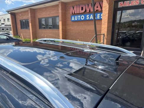 Used 2022 Chevrolet Equinox Premier AWD/4WD image 14