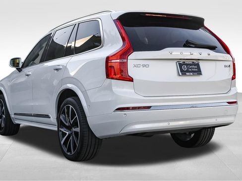 Used 2024 Volvo XC90 B6 Plus AWD/4WD image 8
