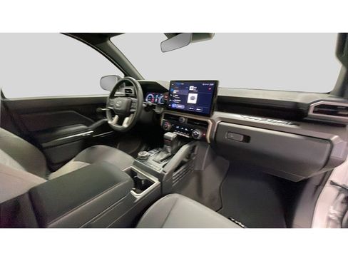 Used 2024 Toyota Tacoma TRD Off-Road AWD/4WD image 18