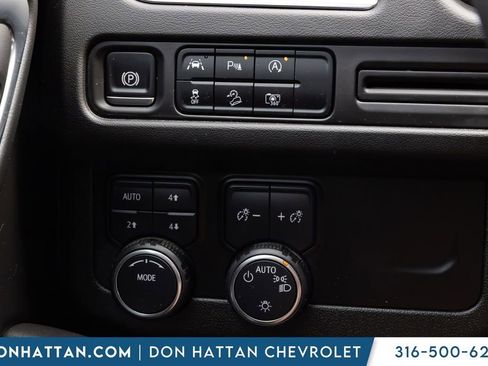 Used 2024 Chevrolet Tahoe Z71 w/ Luxury Package AWD/4WD image 13