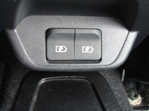 Used 2022 Nissan Leaf SV image 28