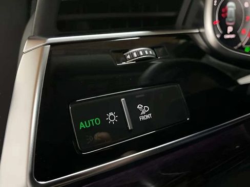 Used 2026 Audi Q8 Premium Plus AWD/4WD image 32