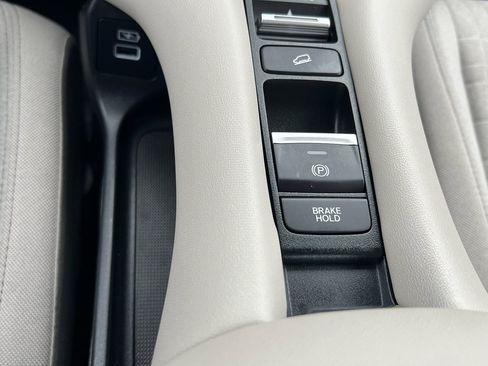 Used 2023 Honda HR-V LX image 25