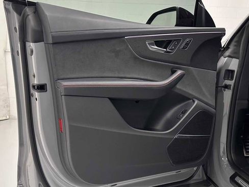 Used 2024 Audi RS Q8 image 23