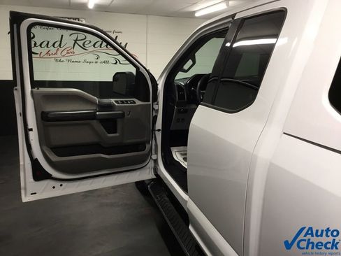 Used 2018 Ford F150 XLT w/ Equipment Group 302A Luxury image 24