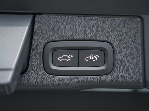 New 2027 Volvo XC60 B5 Ultra AWD/4WD image 11
