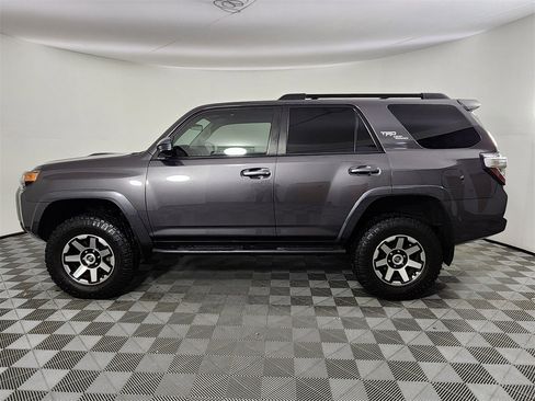 Used 2019 Toyota 4Runner TRD Off-Road image 2