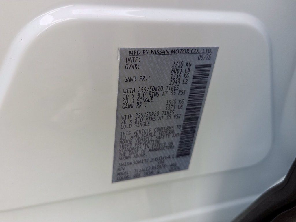 New 2026 Nissan Pathfinder Platinum w/ Accent Package FWD image 5